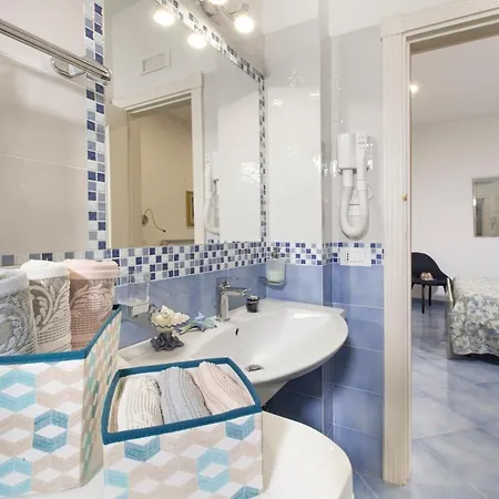 Cafiero Azure Flat
