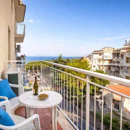 Apartamento Cafiero Azure Flat