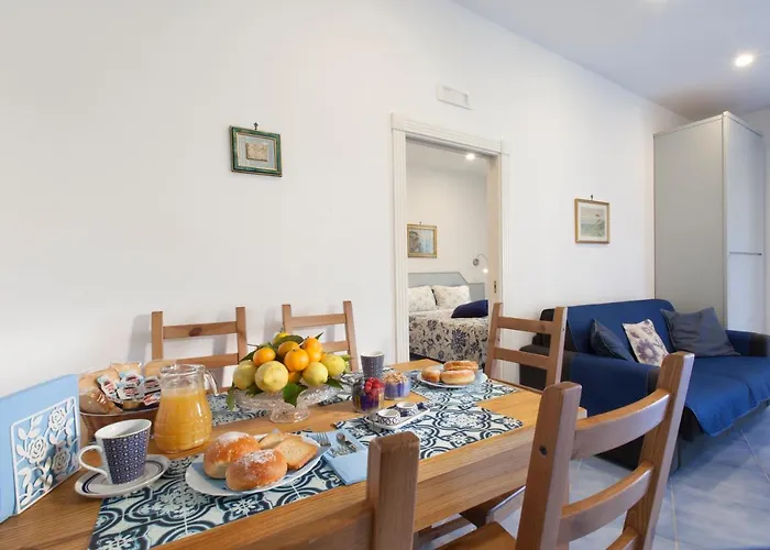 Cafiero Azure Flat Sorrento