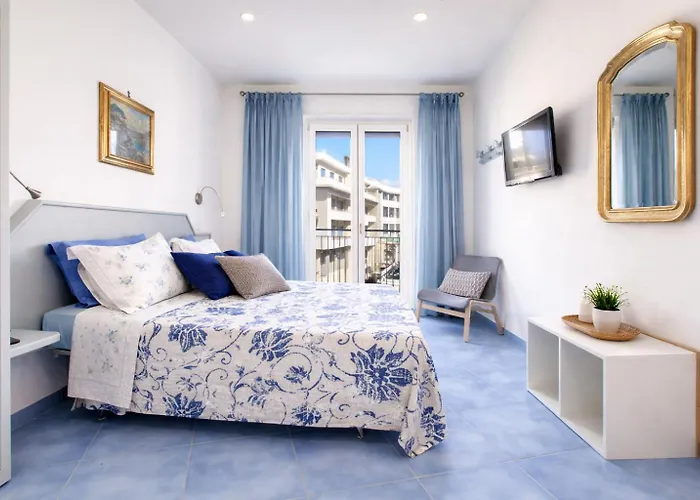 Cafiero Azure Flat شقة سورينتو