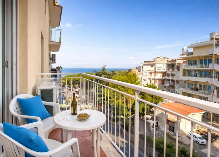 アパート Cafiero Azure Flat