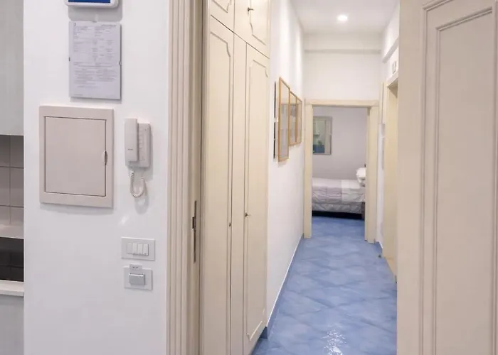 Cafiero Azure Flat *