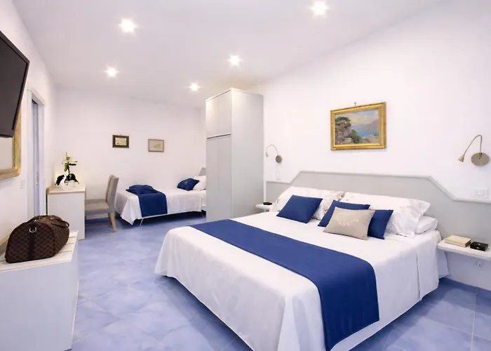 Cafiero Azure Flat *